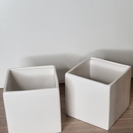 Charming Simplicity Square Planter
