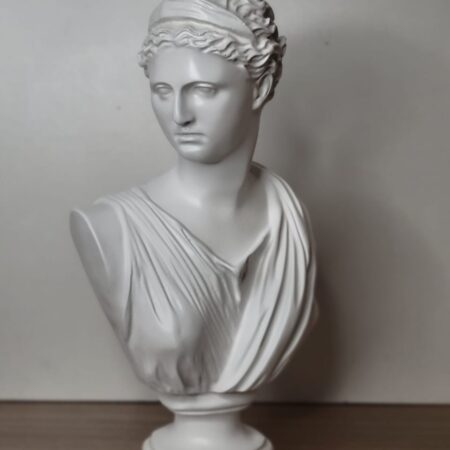 Ancient Greek powerful figurine - Image 2