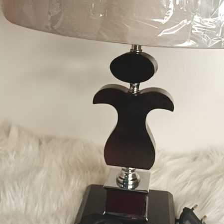 Classic Table Lamp - Image 3