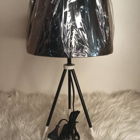 Sophisticated Table Lamp - Image 3